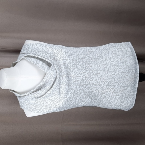 Banana Republic cream & white patterned cowl neck sleeveless top, size XS petite - Picture 1 of 9